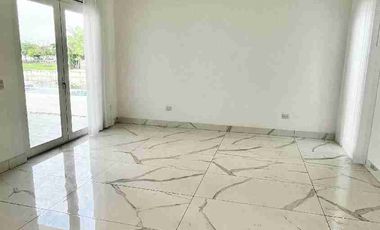 Casa al lago de Alquiler en Aires de Batán