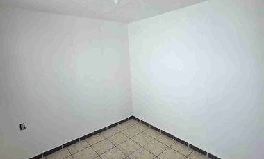 REBTA DE CASA EN JARDINES DEL VALLE CERCA DE LOS TACOS DEL RICA