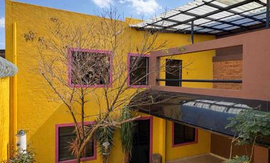 VENTA DE CASA CON MINIDEPARTAMENTO Y ROOF GARDEN