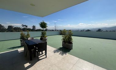 Hermosa Suite/Studio de Venta en Cumbayá!  Terraza!!