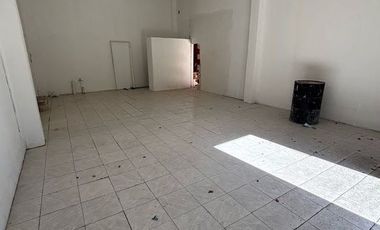 Renta local o bodega a pie de calle. Col. Ignacio Zaragoza. Cerca de parque Ecológico