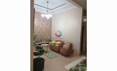 Dijual cepat rumah 2 lantai rapi siap huni di limus pratama