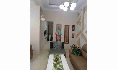 Dijual cepat rumah 2 lantai rapi siap huni di limus pratama