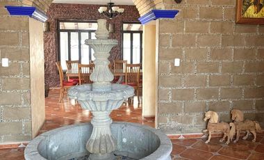 RENTA CASA AMPLIA EN 2 NIVELES, 5 RECAMARAS JARDIN, ALBERCA, LA CARCAÑA CERCA DEL C.C. EXPLANADA, SAN PEDRO CHOLULA