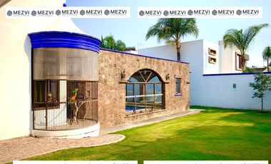 RENTA CASA AMPLIA EN 2 NIVELES, 5 RECAMARAS JARDIN, ALBERCA, LA CARCAÑA CERCA DEL C.C. EXPLANADA, SAN PEDRO CHOLULA