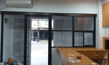 ruko komersil di pemukiman padat penduduk harga miring di harapan indah