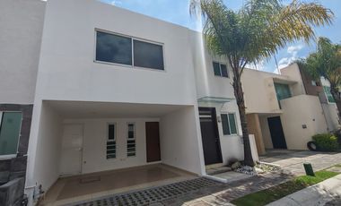 Preciosa casa de 3 recámaras en Rinconada Santa Fe cerca de Universidad Anahuac