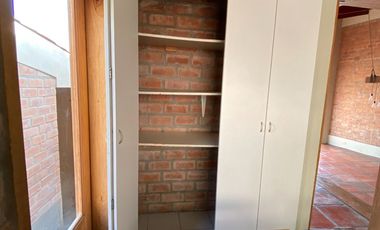 BONITA CASA, ESTILO RUSTICO CON MARAVILLOSA VISTA EN CASUARINAS SUR