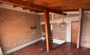 BONITA CASA, ESTILO RUSTICO CON MARAVILLOSA VISTA EN CASUARINAS SUR