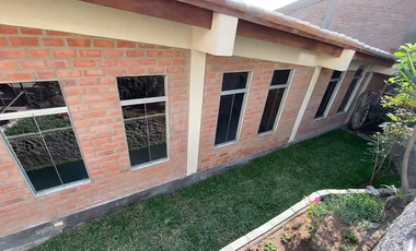 BONITA CASA, ESTILO RUSTICO CON MARAVILLOSA VISTA EN CASUARINAS SUR