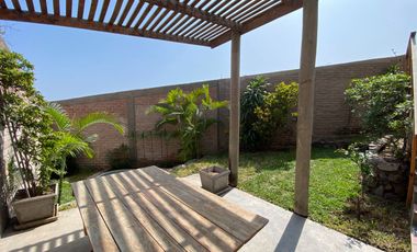 BONITA CASA, ESTILO RUSTICO CON MARAVILLOSA VISTA EN CASUARINAS SUR