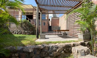 BONITA CASA, ESTILO RUSTICO CON MARAVILLOSA VISTA EN CASUARINAS SUR