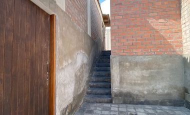 BONITA CASA, ESTILO RUSTICO CON MARAVILLOSA VISTA EN CASUARINAS SUR