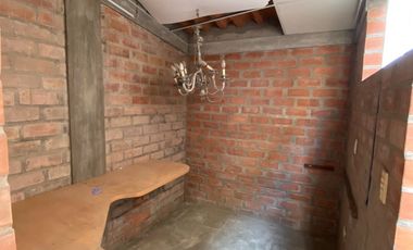 BONITA CASA, ESTILO RUSTICO CON MARAVILLOSA VISTA EN CASUARINAS SUR