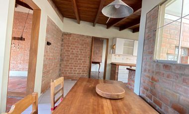 BONITA CASA, ESTILO RUSTICO CON MARAVILLOSA VISTA EN CASUARINAS SUR