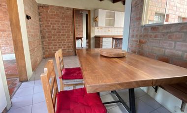 BONITA CASA, ESTILO RUSTICO CON MARAVILLOSA VISTA EN CASUARINAS SUR