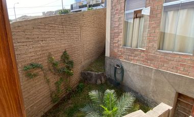 BONITA CASA, ESTILO RUSTICO CON MARAVILLOSA VISTA EN CASUARINAS SUR