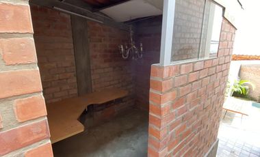 BONITA CASA, ESTILO RUSTICO CON MARAVILLOSA VISTA EN CASUARINAS SUR