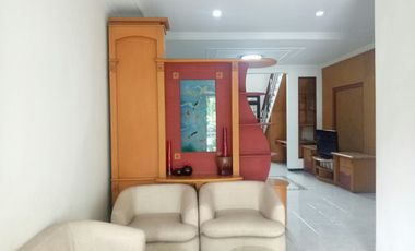 Disewakan Rumah Pondok Chandra, Cluster Durian