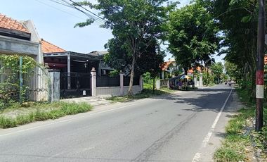 JUAL RUMAH HITUNG TANAH PINGGIR JALAN JAMALUDIN TAKO BUTT SAMPANG