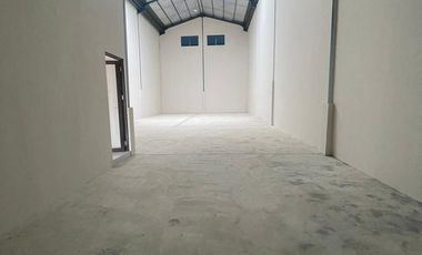 Disewakan Gudang Baru Posisi Hook Kawasan Pergudangan Eraprima Toha