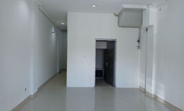 Disewakan Ruko Sedayu Square Cengkareng Jakarta Barat Ruko 4Lantai Hadap Jalan RayaD