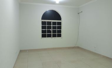 Disewakan Ruko Sedayu Square Cengkareng Jakarta Barat Ruko 4Lantai Hadap Jalan RayaD