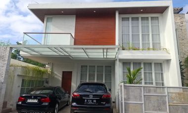 Dijual Rumah Lantai 2 Di Kawasan One Gate System Renon