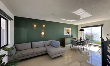 Amplia Casa Minimalista con Vestidor y Baño en la Recamara Principal al Sur de Pachuca.