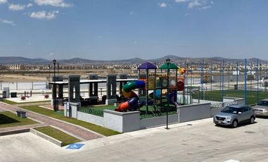 Amplia Casa Minimalista con Vestidor y Baño en la Recamara Principal al Sur de Pachuca.