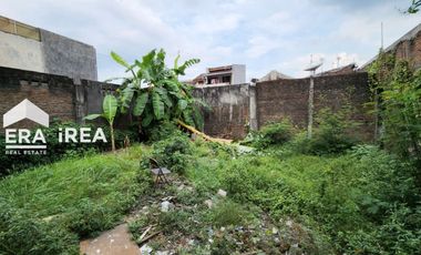 DIJUAL RUANG USAHA DI JL VETERAN TIPES DEKAT SINGOSAREN PLAZA & PASAR KEMBANG