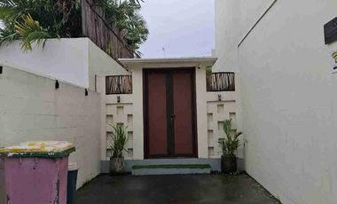 villa 2 Kamar bagus area strategis dekat Seminyak kerobokan