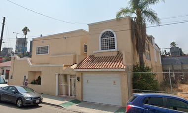 HERMOSA CASA Y AMPLIA EN ENSENADA