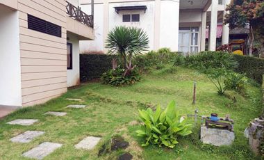 Villa di Grand Trawas, Mojokerto