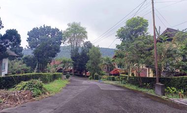 Villa di Grand Trawas, Mojokerto