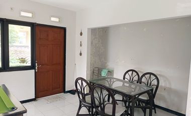 Villa di Grand Trawas, Mojokerto