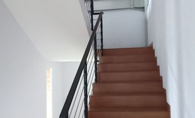 Gudang Akses Kontainer 40 Feet di Sentra Niaga Harapan Indah