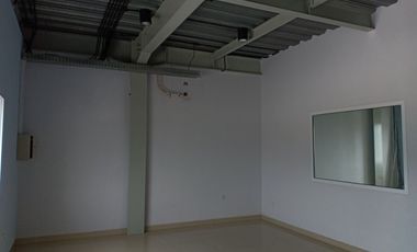 Gudang Akses Kontainer 40 Feet di Sentra Niaga Harapan Indah