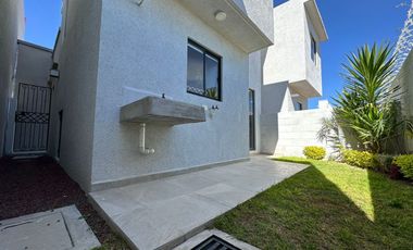 En Venta Casa de 2 Recamaras Ideal para Parejas Jóvenes en Pachuca.