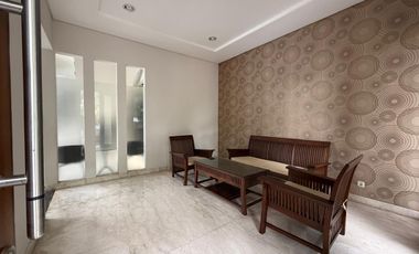 Rumah dijual/disewakan Chofa Satelit Blok RF, Sukomanunggal - Surabaya Barat (Fully Furnished)