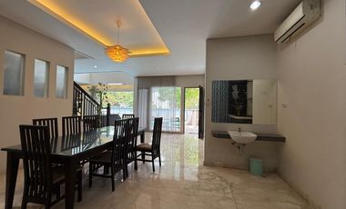 Rumah dijual/disewakan Chofa Satelit Blok RF, Sukomanunggal - Surabaya Barat (Fully Furnished)