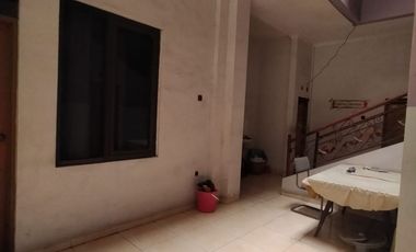 TURUN HARGA,NOL JALAN TENGGILIS, SELANGKAH KAMPUS UBAYA