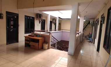 TURUN HARGA,NOL JALAN TENGGILIS, SELANGKAH KAMPUS UBAYA