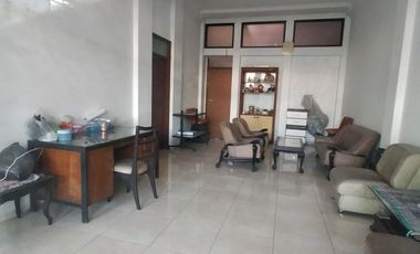 TURUN HARGA,NOL JALAN TENGGILIS, SELANGKAH KAMPUS UBAYA