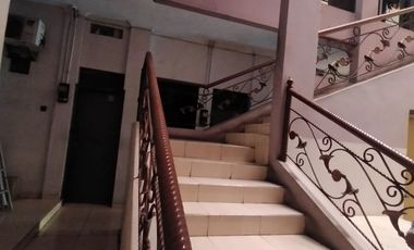 TURUN HARGA,NOL JALAN TENGGILIS, SELANGKAH KAMPUS UBAYA