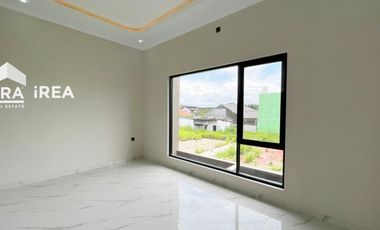 DIJUAL RUMAH BARU 2 LANTAI DI SOLO SUMBER DEKAT GRAHA SABA BUANA