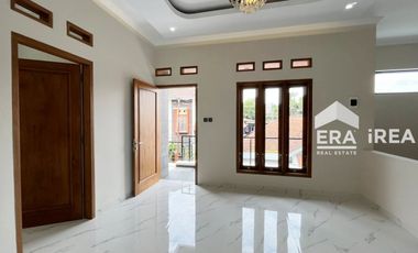 DIJUAL RUMAH BARU 2 LANTAI DI SOLO SUMBER DEKAT GRAHA SABA BUANA