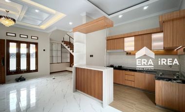 DIJUAL RUMAH BARU 2 LANTAI DI SOLO SUMBER DEKAT GRAHA SABA BUANA