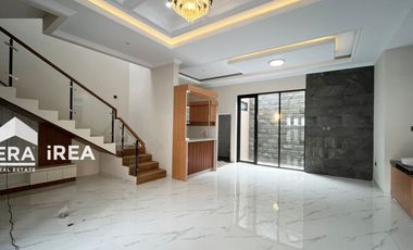 DIJUAL RUMAH BARU 2 LANTAI DI SOLO SUMBER DEKAT GRAHA SABA BUANA