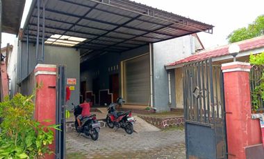 KOST DIJUAL MURAH, TANAH LUAS 10 KAMAR PLUS RUKO DEKAT KAMPUS UTY DAN UGM